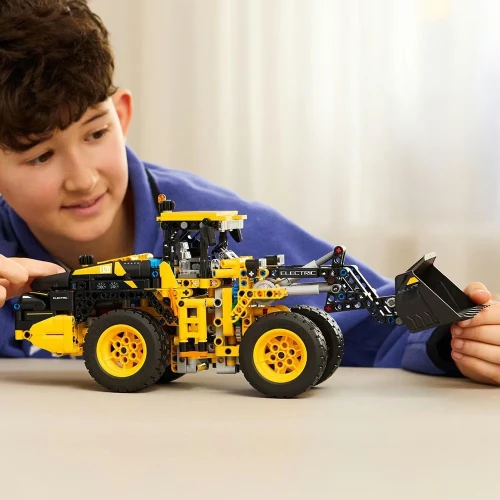Set construcție Lego Technic Volvo L120 Electric Wheel Loader, 973 elemente cumpăra în Chișinau