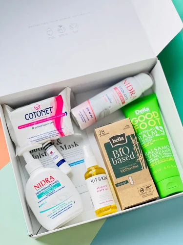 Set pentru mama Mamabox Prenatal Kit&Kin, 8 unitati cumpăra în Chișinau