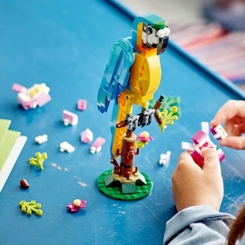 Set construcție Lego Creator Exotic Parrot, 253 elemente cumpăra în Chișinau