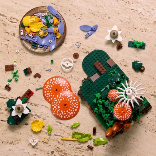 Set construcție Lego Botanicals Woodland Mushrooms, 806 elemente cumpăra în Chișinau