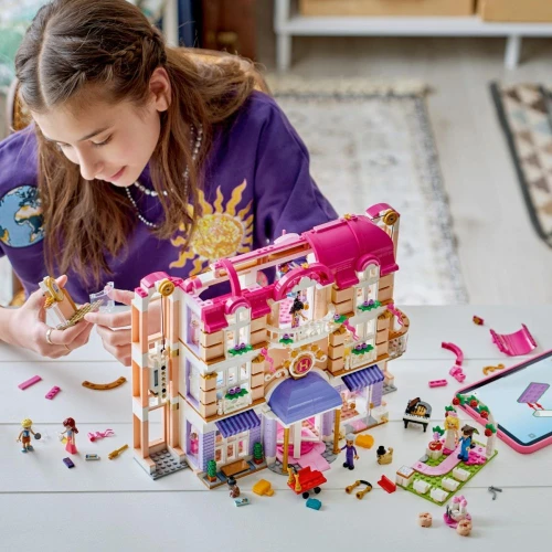 Set construcție Lego Friends Heartlake City Grand Hotel, 1406 elemente cumpăra în Chișinau