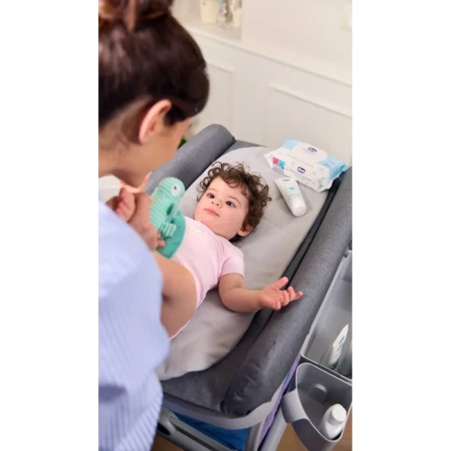 Ванночка с подставкой и пеленальный столи Chicco Cuddle&Bubble Graphite Melange, 82 см купить в Кишиневе