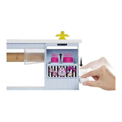 Set de joacă Barbie HGB73 Patiserie, păpușă cu păr roz și peste 20 de accesorii cumpăra în Chișinau