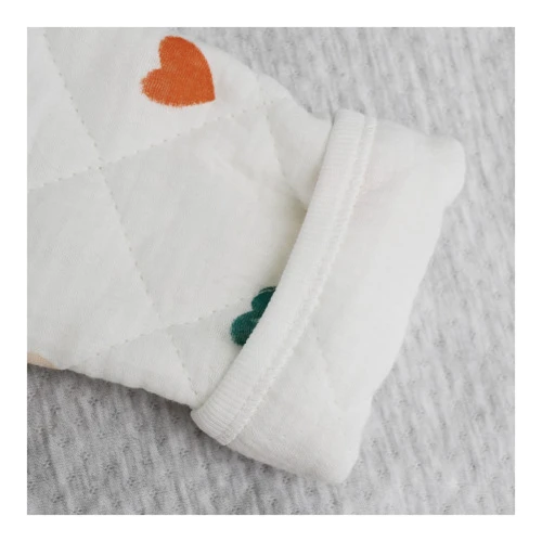 Salopetă matlasată cu fermoar pentru bebeluși Minikin Muslin, alb cu inimioare, m.74 cumpăra în Chișinau