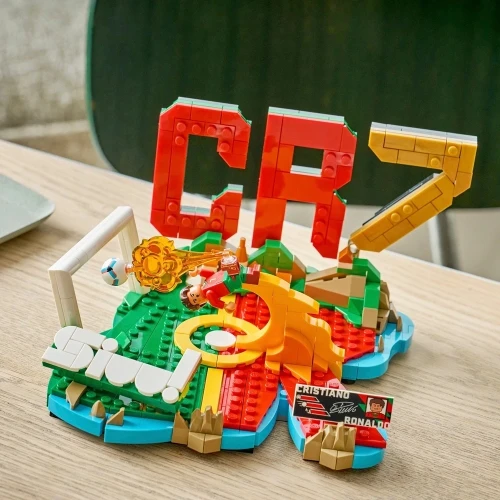 Set construcție Lego Editions Cristiano Ronaldo - Soccer Highlights, 490 elemente cumpăra în Chișinau