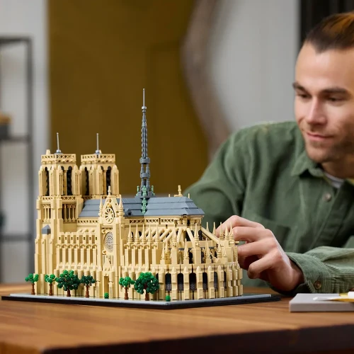Set construcție Lego Architecture Notre-Dame de Paris, 4383 elemente cumpăra în Chișinau