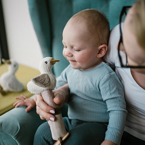 Погремушка Babyono Goose Zoe с прорезывателем для зубов купить в Кишиневе