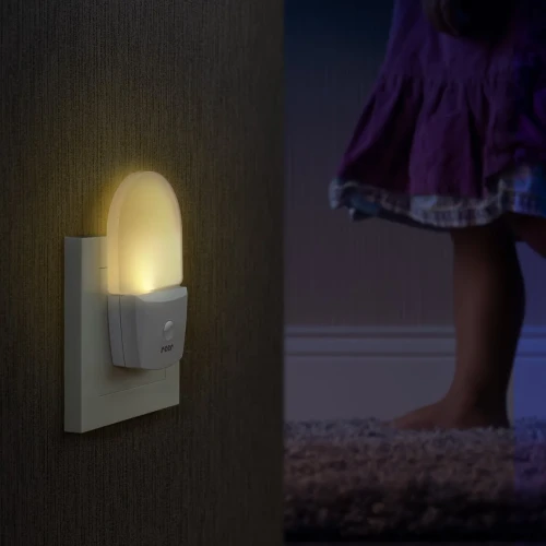 Ночник для розетки Reer NightGuide с датчиком White купить в Кишиневе