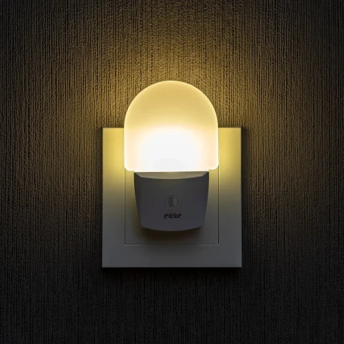 Ночник для розетки Reer NightGuide с датчиком White купить в Кишиневе