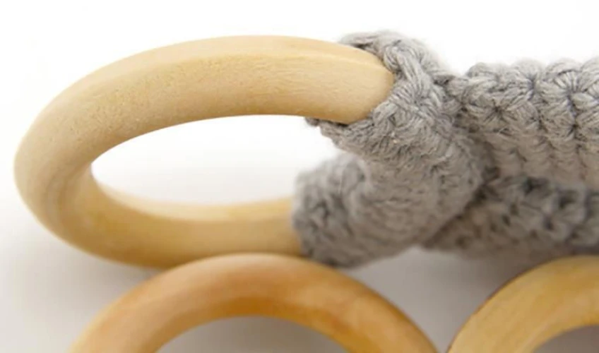 Игрушка для прорезывания зубов с деревянным кольцом BabyJem Amigurumi Серая купить в Кишиневе