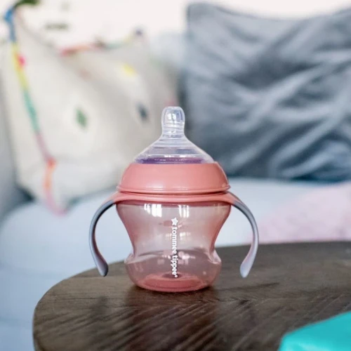 Обучающий поильник Tommee Tippee красный (4-7 мес.), 150 мл купить в Кишиневе