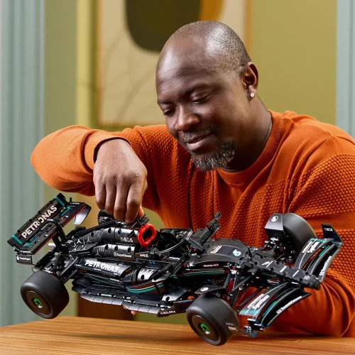 Конструкторы Lego Technic Mercedes-AMG F1 W14 E Performance, 1642 элемента купить в Кишиневе
