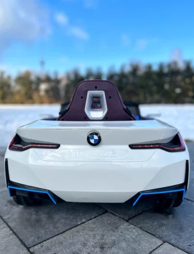Mașină electrică KidsCar BMW i4 4x4 Alb cumpăra în Chișinau