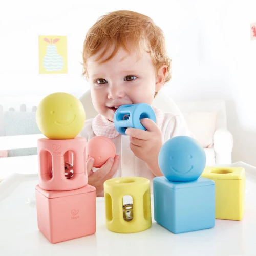 Набор погремушек Hape Geometric Rattle Trio, 9 предметов купить в Кишиневе