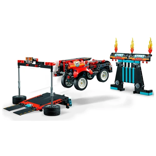 Set construcție Lego Technic Stunt Show Truck & Bike, 610 elemente cumpăra în Chișinau