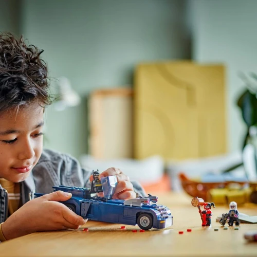 Set construcție Lego Batman with the Batmobile vs. Harley Quinn and Mr. Freeze, 435 elemente cumpăra în Chișinau