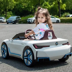 Машина на аккумуляторе KidsCar BMW i4 4x4 Белый купить в Кишиневе. Фото 4