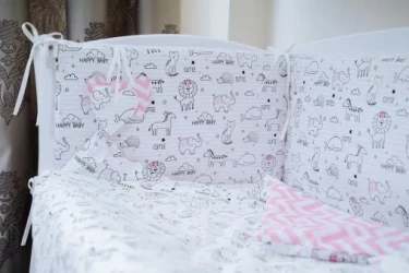 Комплект в кроватку 8 предметов PernaMea HappyBaby Roz купить в Кишиневе. Фото 4