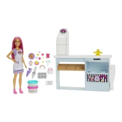 Игровой набор Barbie HGB73 Кондитерская, кукла с розовыми волосами и более 20 аксессуаров купить в Кишиневе. Фото 1