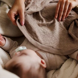Одеяло Babyono Natural Bamboo Knitted Beige, 75x100 см купить в Кишиневе. Фото 5