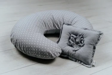 Подушка для кормления PernaMea Hearts Grey купить в Кишиневе. Фото 2