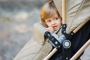 Коляска 3 в 1 трансформер KikkaBoo Amaia All Black купить в Кишиневе. Фото 17