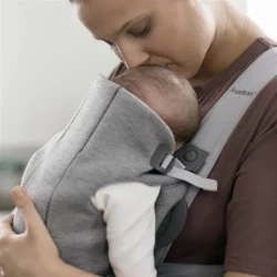 Анатомический мультифункциональный рюкзак-кенгуру BabyBjorn Mini Light Grey, 3D Jersey купить в Кишиневе. Фото 2