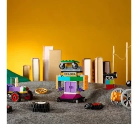 Конструктор  Lego Classic "Модели на колёсах" (442 дет.) купить в Кишиневе. Фото 3