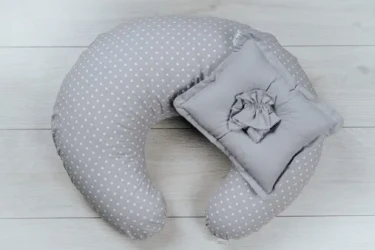 Подушка для кормления PernaMea Hearts Grey купить в Кишиневе. Фото 3