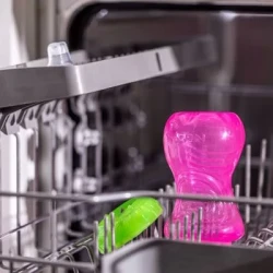 Cană anti-varsare Nuby Easy Grip 9+ luni 300 ml cumpăra în Chișinau. Foto 11