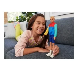 Кукла Barbie Кен "Модник" в свитшоте в стиле пэчворк купить в Кишиневе. Фото 7