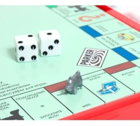 Настольная игра Hasbro Monopoly Grab&Go купить в Кишиневе. Фото 2
