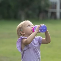 Cană anti-varsare Nuby Easy Grip 9+ luni 300 ml cumpăra în Chișinau. Foto 12