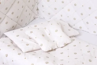 Комплект в кроватку 8 предметов PernaMea Coroniță Maro купить в Кишиневе. Фото 3