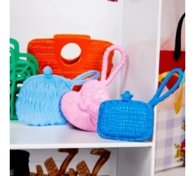 Set Barbie "Dulap-valiză pentru haine cu o păpușă" cumpăra în Chișinau. Foto 10