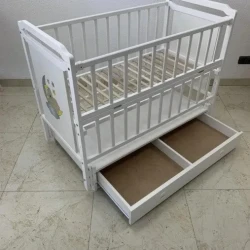 Patut Kuzea Ursulet Alb pe balansoar cu sertar cumpăra în Chișinau. Foto 3